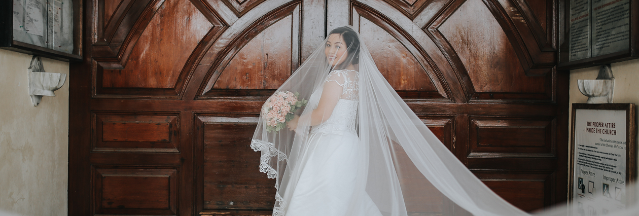 Bride entering church