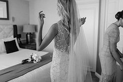 realweddings_Daniela&Bryn_nsw_jonahs restaurant_boutique_hotel_BW